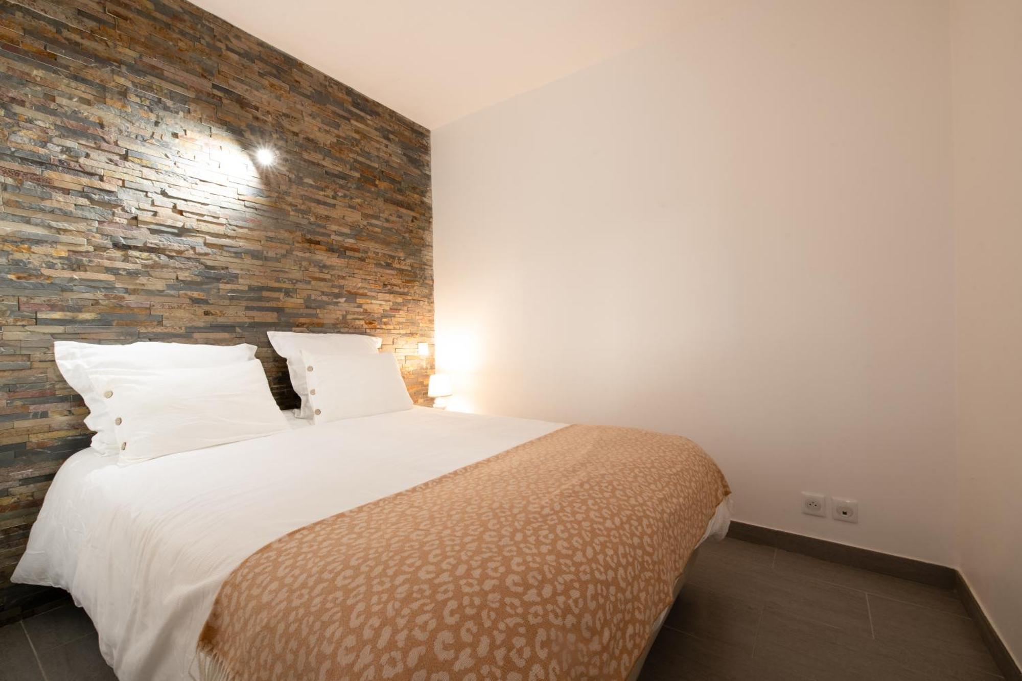 Le Victoria, Centre Ville , Plage Et Parking Gratuit Sainte-Maxime Zewnętrze zdjęcie